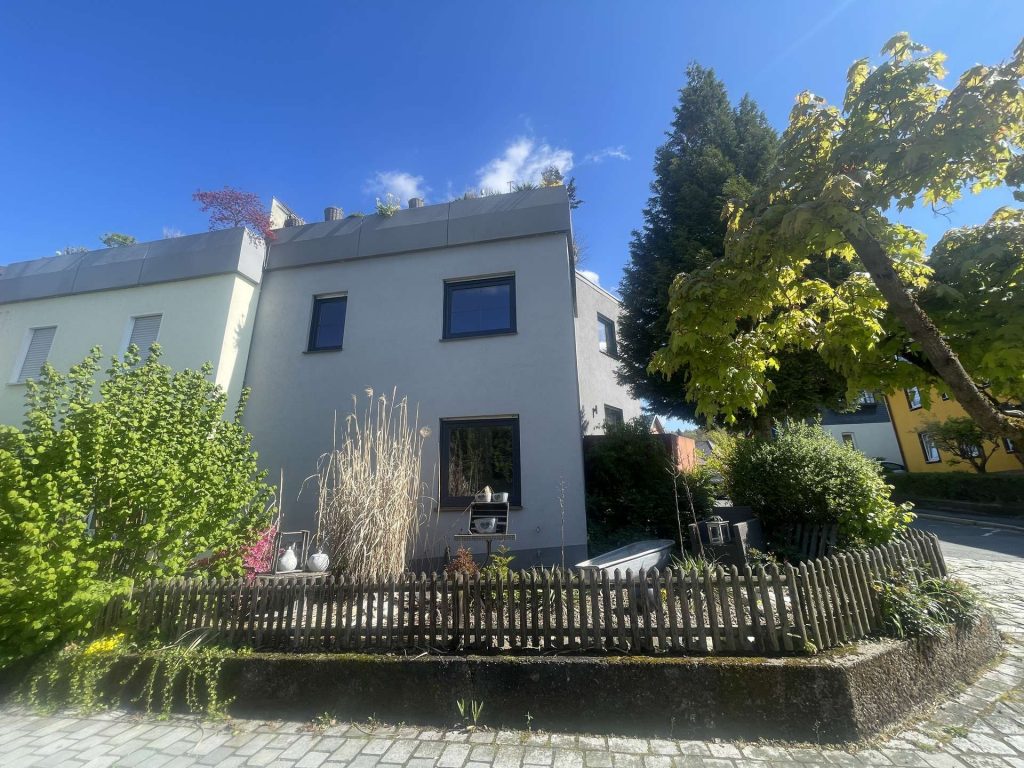 Willkommen - Top Reihenendhaus!