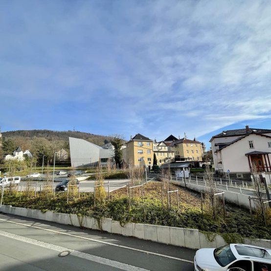 Gegenüberliegender Parkplatz des Spielzeugmuseums Sonneberg