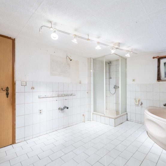 Badezimmer 1.OG