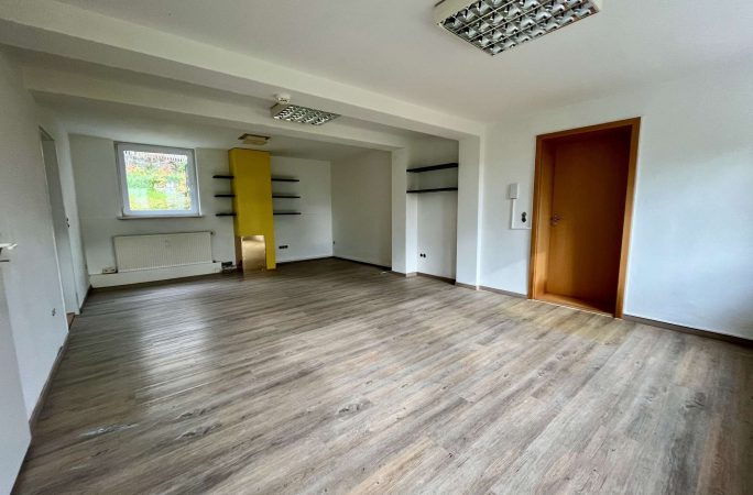 Wohn- und Schlafzimmer