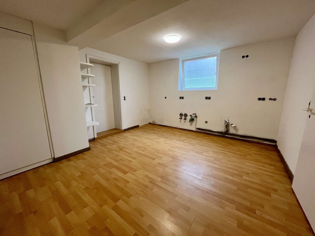 Küche mit Essbereich