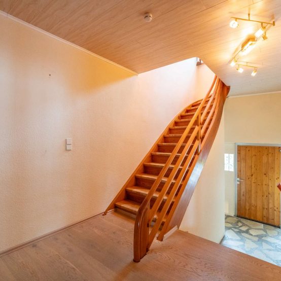 Treppe zum Obergeschoss Anbau