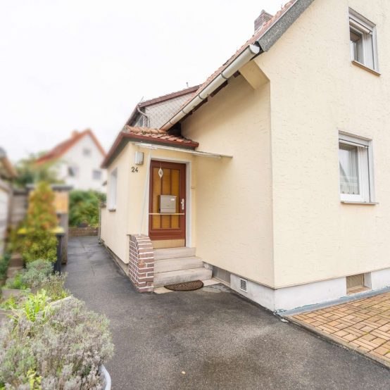 Hauseingang vorderes Haus