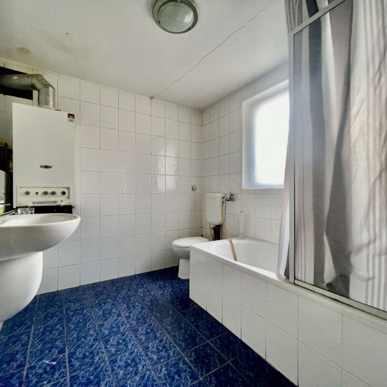 Bad Erdgeschoss Hinterhaus