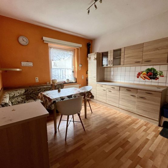 Küche mit Essbereich