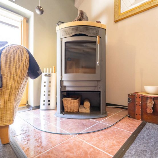 Schwedenofen im Wohn- Esszimmer