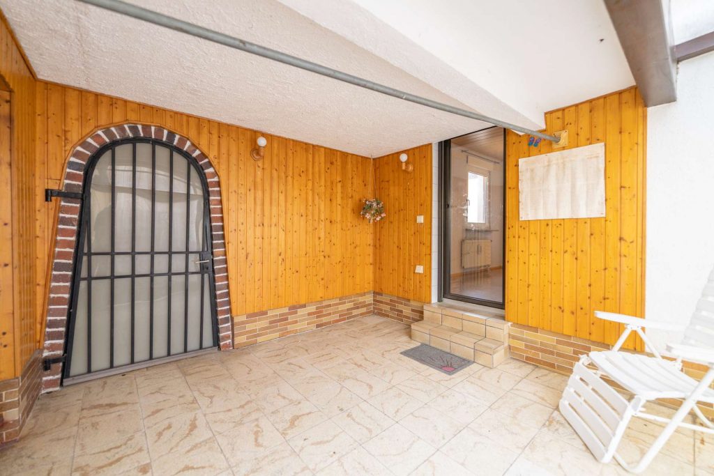 Überdachte Terrasse