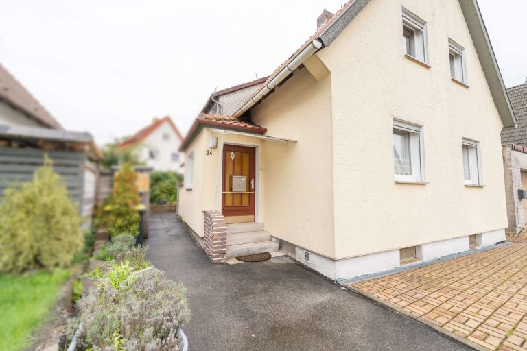 Hauseingang vorderes Haus