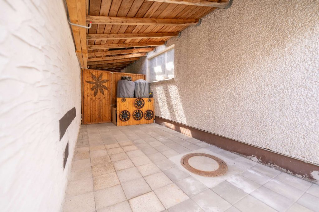 Haus 1 Carport