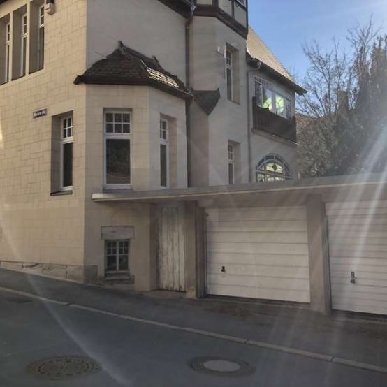 Garage direkt am Haus